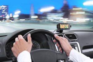Using Your Phones GPS While Driving: Distracted Driving