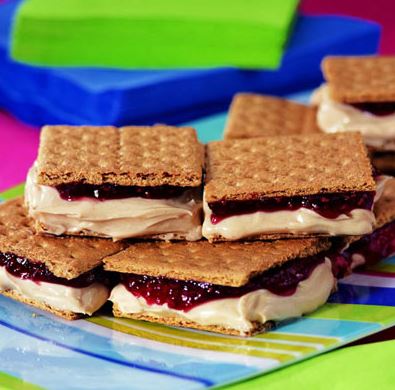 7 Cool Takes To The Old-Fashioned PB&amp;J