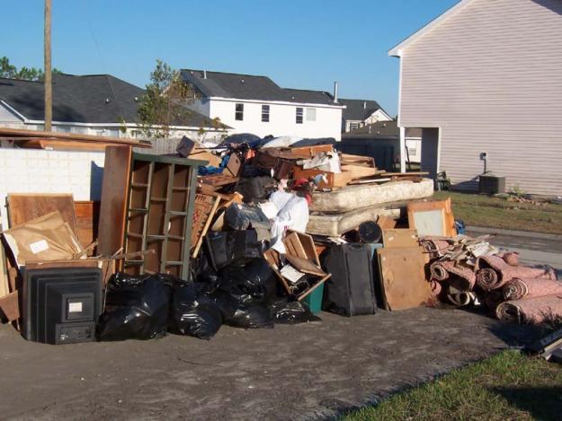 Why It Is Must To Hire Rubbish Clearance Company