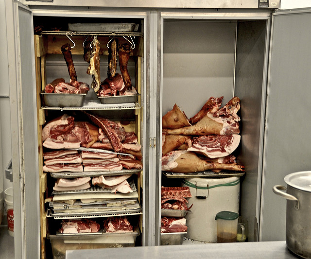 Storing Meat Safely In The Refrigerator
