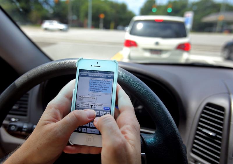 Car Accidents: Understanding The 3 Types Of Distracted Driving